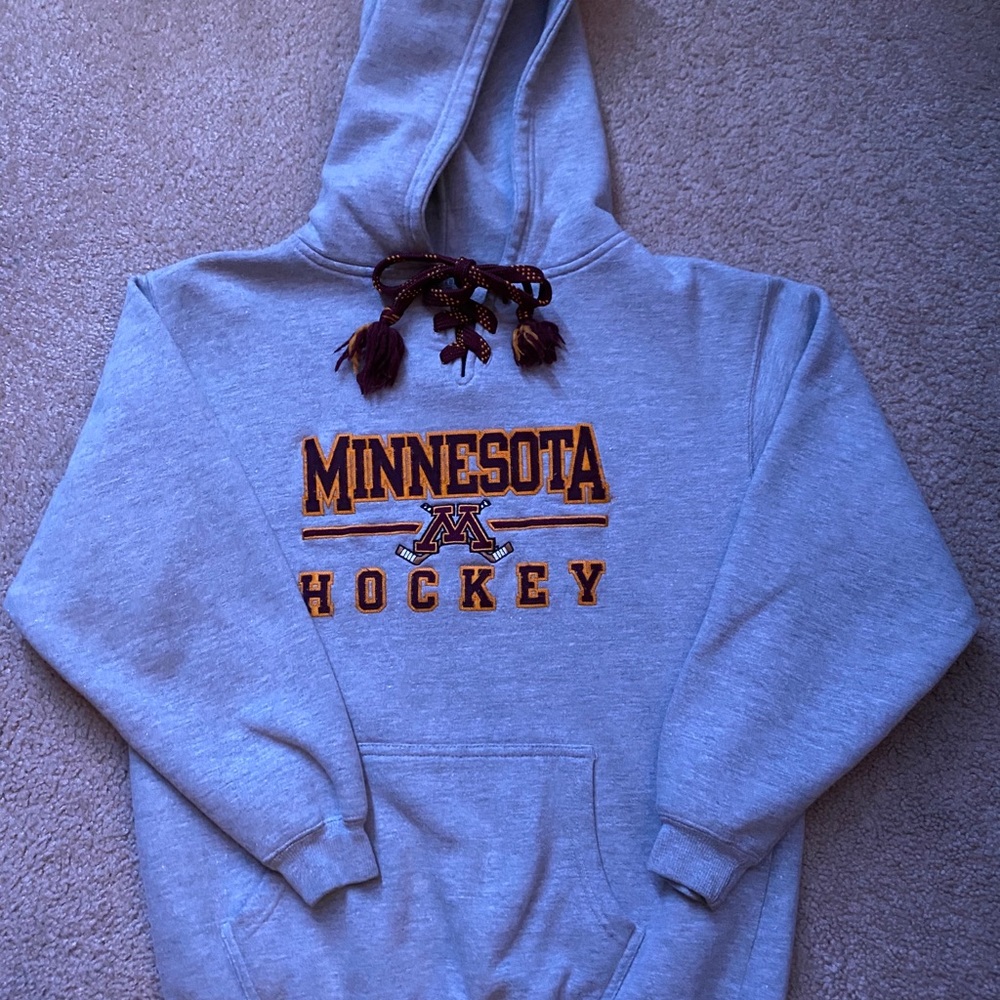 HOCKEY SWEATSHIRT
